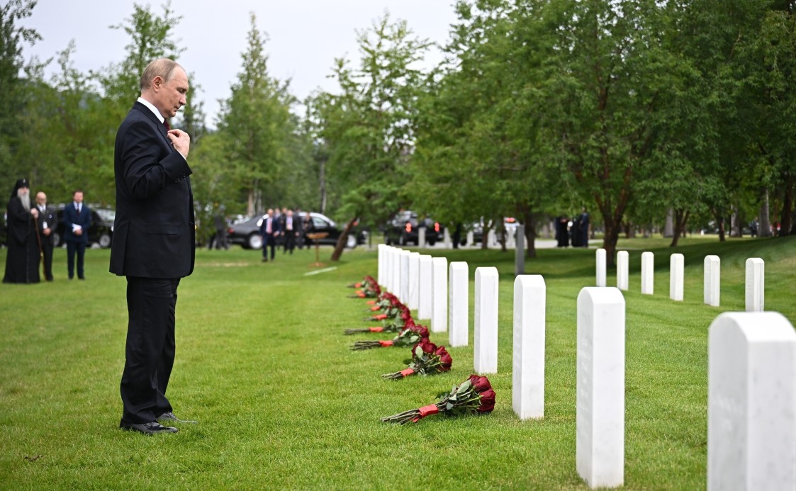 Putin'den Alaska'daki Sovyet mezarlarına ziyaret