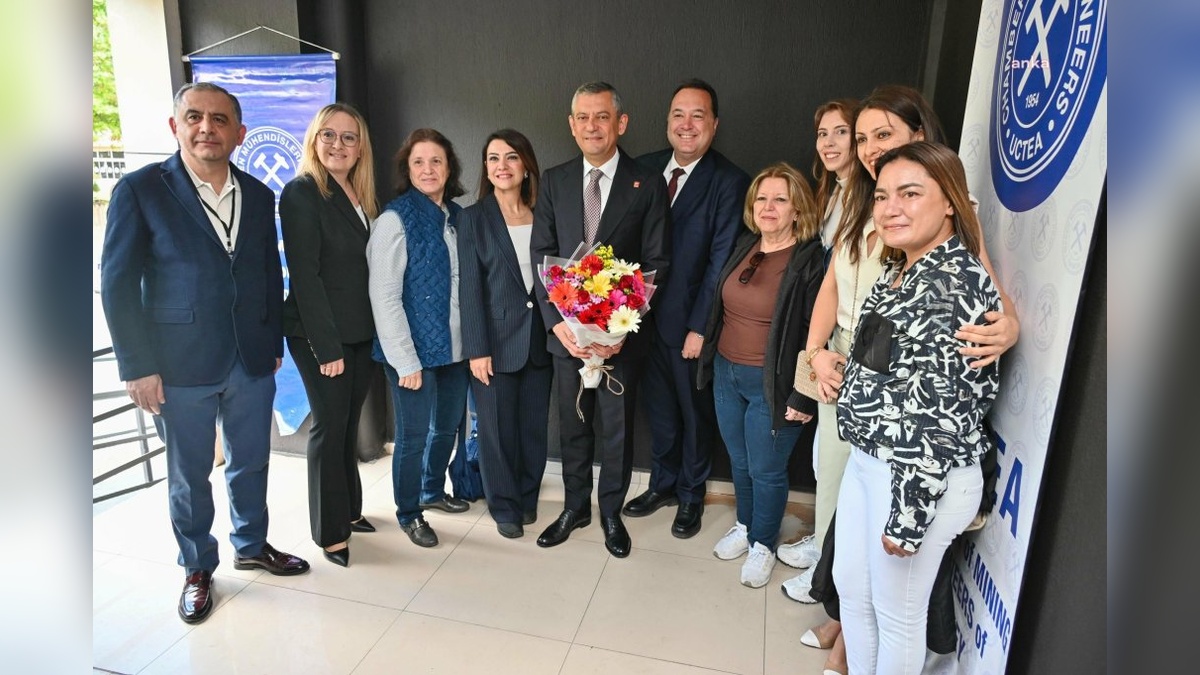 Özgür Özel'den Eczacılar İçin 14 Mayıs Mesajı
