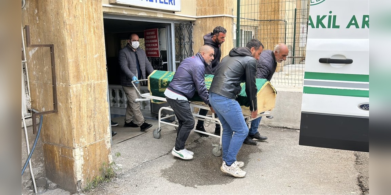 Sivas'ta Kırım Kongo Kanamalı Ateşi şüphesiyle tedavi gören Çiğdem Keskin hayatını kaybetti