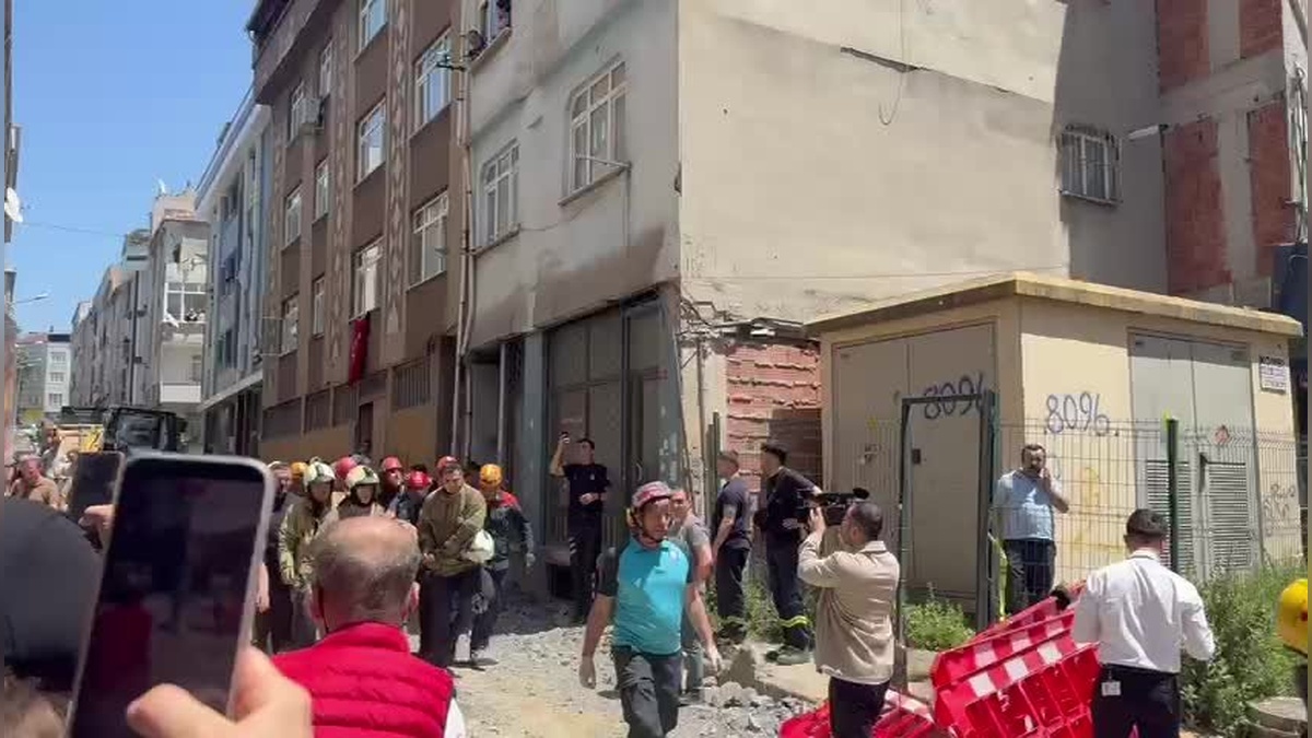 İSKİ çalışmasında göçük: İşçi sağ salim kurtarıldı