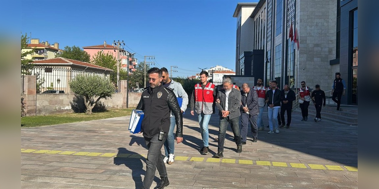 Ayvacık'ta 25 Milyon TL'lik Dolandırıcılık: 7 Tutuklama