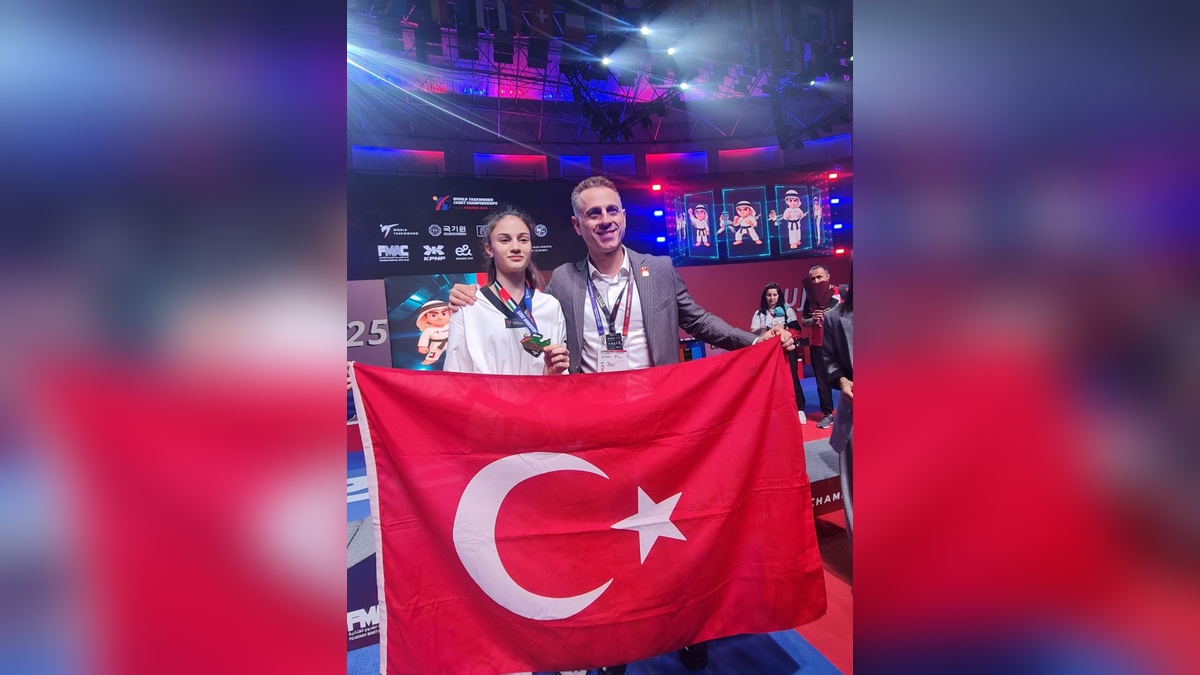 Sena Yılmaz, Dünya Yıldızlar Taekwondo Şampiyonu Oldu