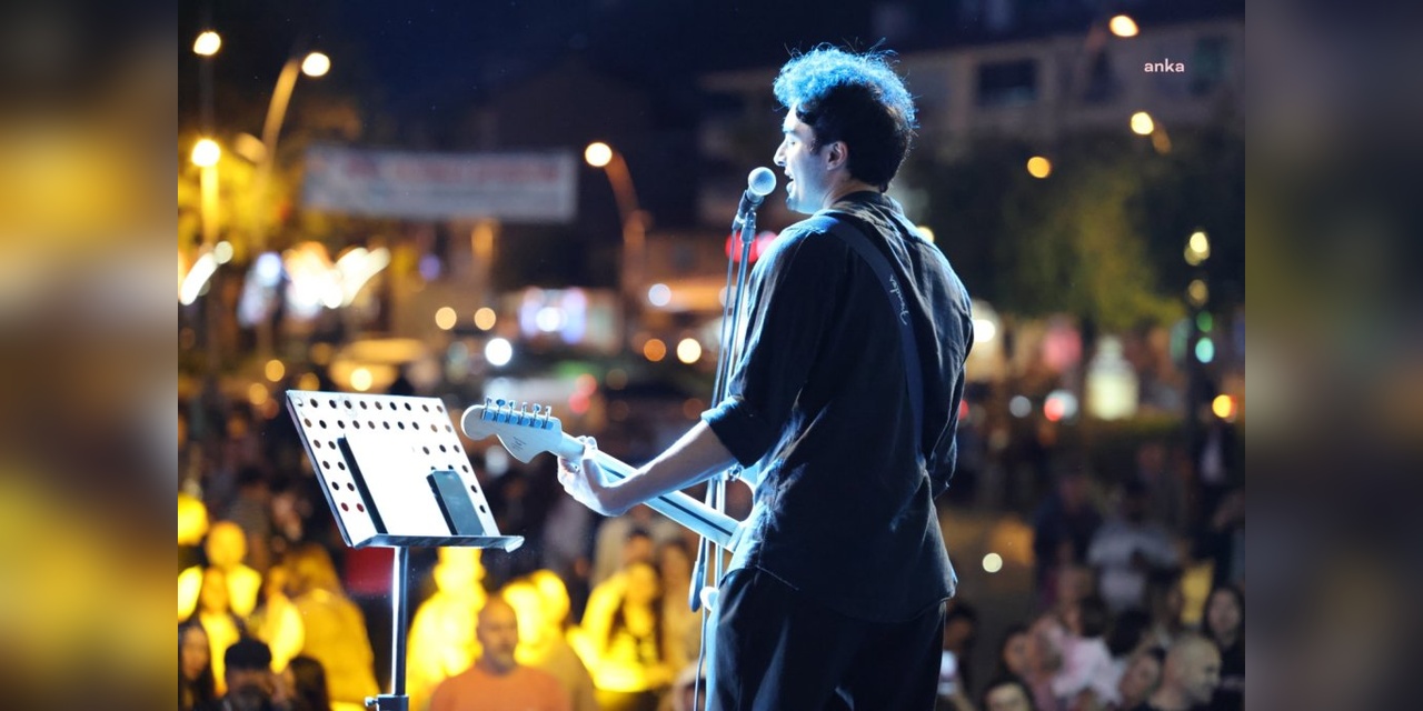Marmaris'te Gençlik Festivali Coşkusu: Forsa Grubu Sahne Aldı