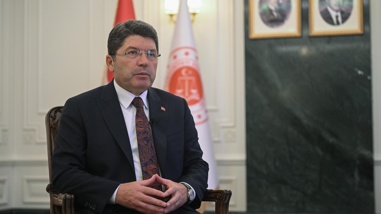 adalet-bakani-yilmaz-tunc-2379496.jpg