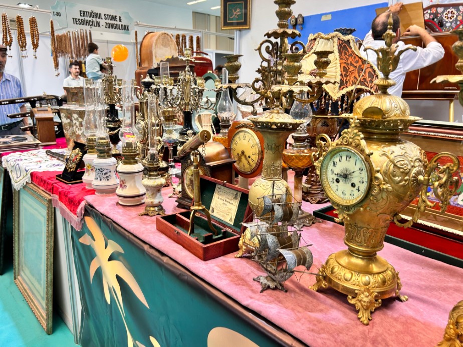 Sultan 2. Abdülhamid Han’ın namaz vakitlerini gösteren saati 4 bin dolara satışta