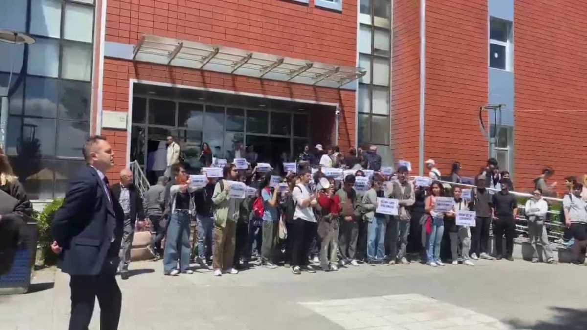 YTÜ ve MSGSÜ Öğrencilerinden Gözaltına Alınanlara Destek