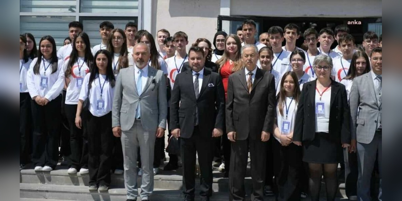 Kahramankazan Belediye Başkanı Çırpanoğlu, TÜBİTAK Bilim Fuarı'nı Açtı
