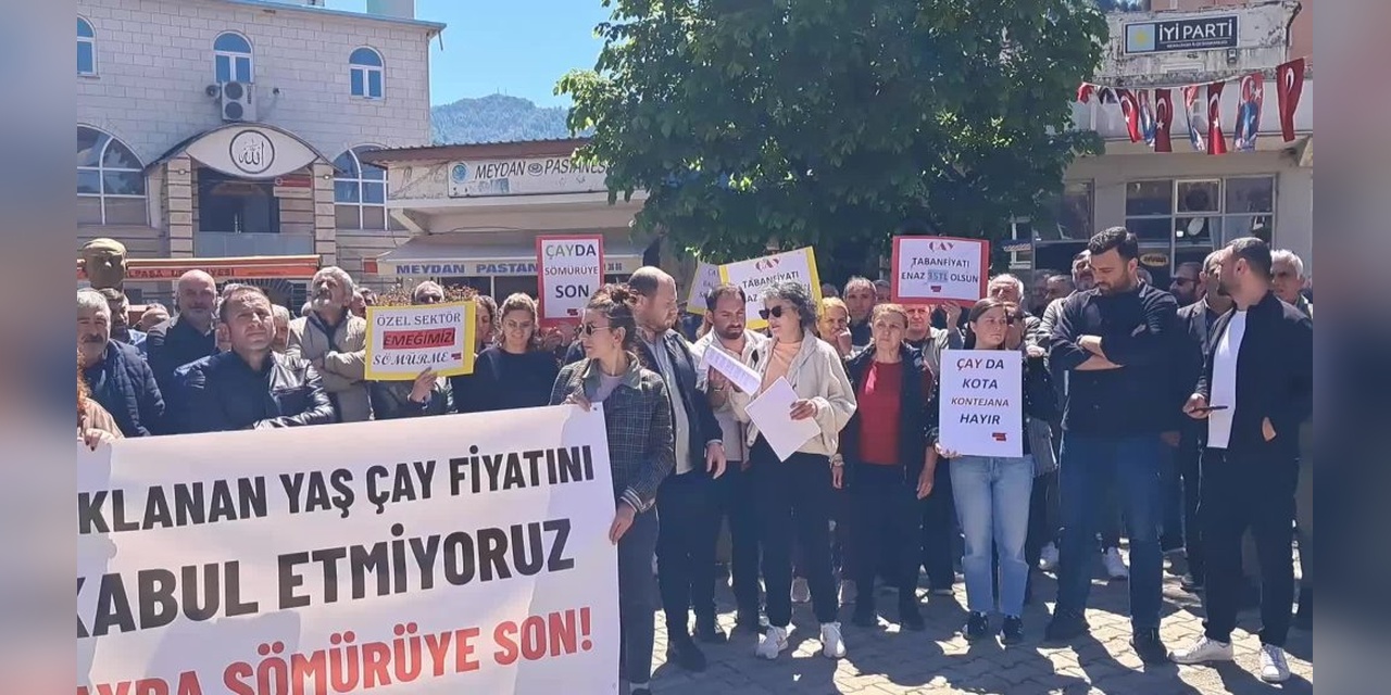 Artvin'de Çay Üreticileri Protesto Etti: 35 TL'yi Hak Ediyoruz