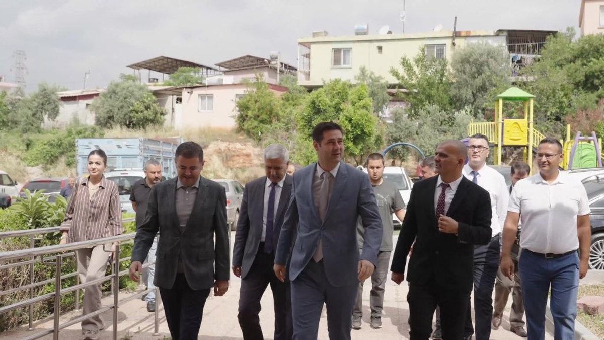 Mezitli'de Engelliler Haftası Kutlaması: Özel Çocuklar Sahne Aldı