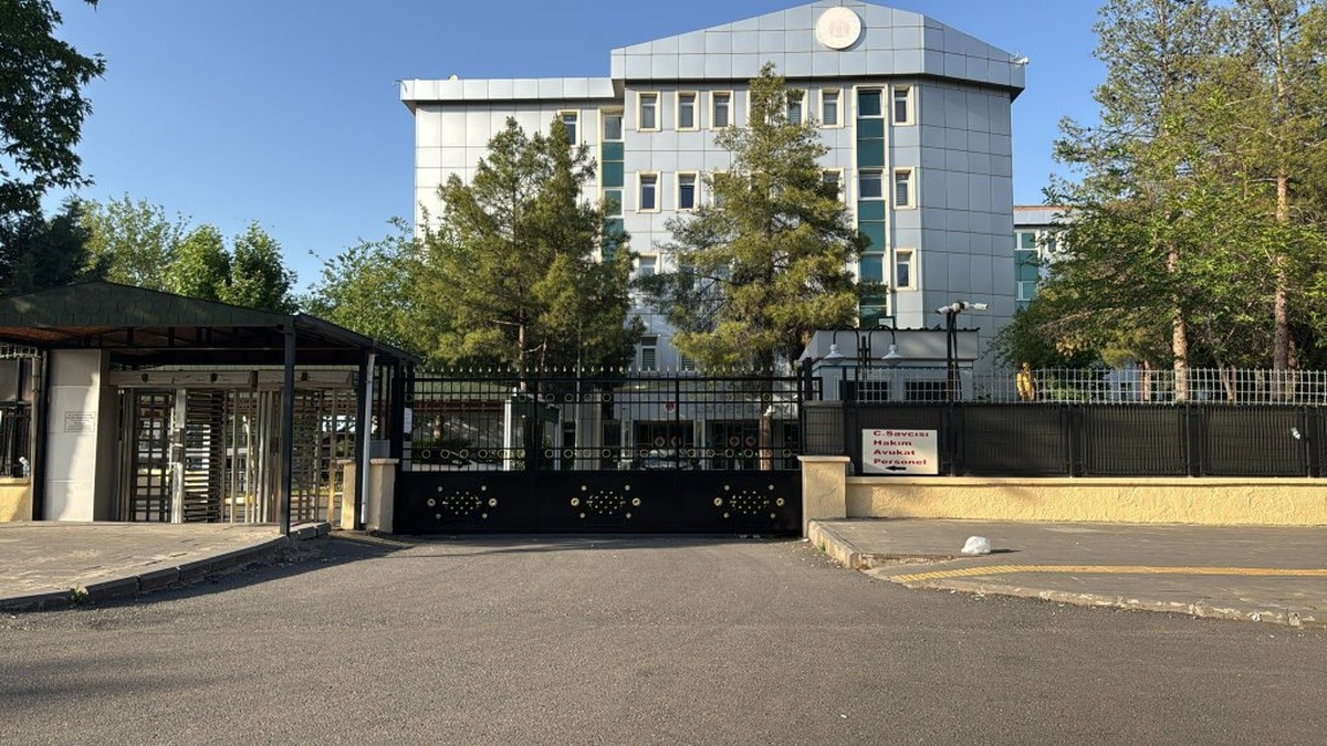 Diyarbakır ve Batman'da saldırılar: 3 şüpheli tutuklandı