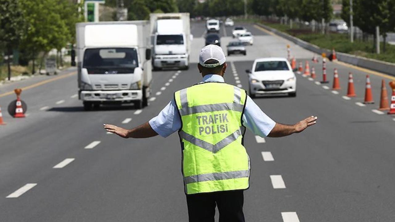 istanbul-trafik-aa-1652218.jpg