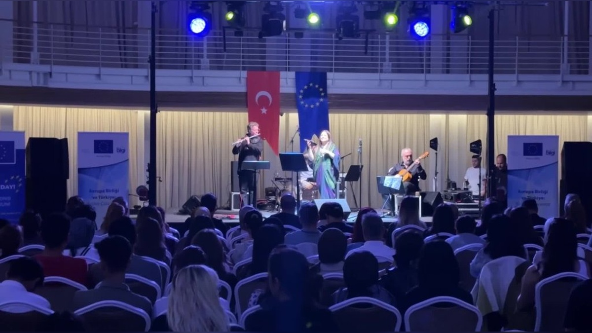Van'da Avrupa Birliği'nin 75. yıl dönümü caz konseriyle kutlandı