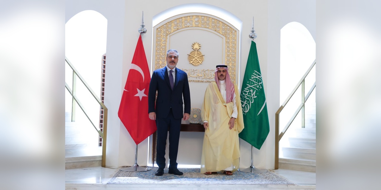 Fidan, Suudi Arabistan'da Faysal bin Ferhan ile görüştü