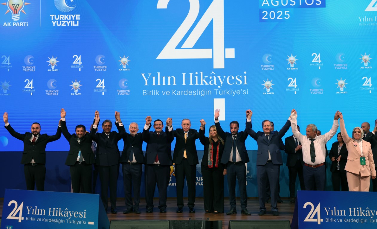 9 belediye başkanı AK Parti’ye katıldı