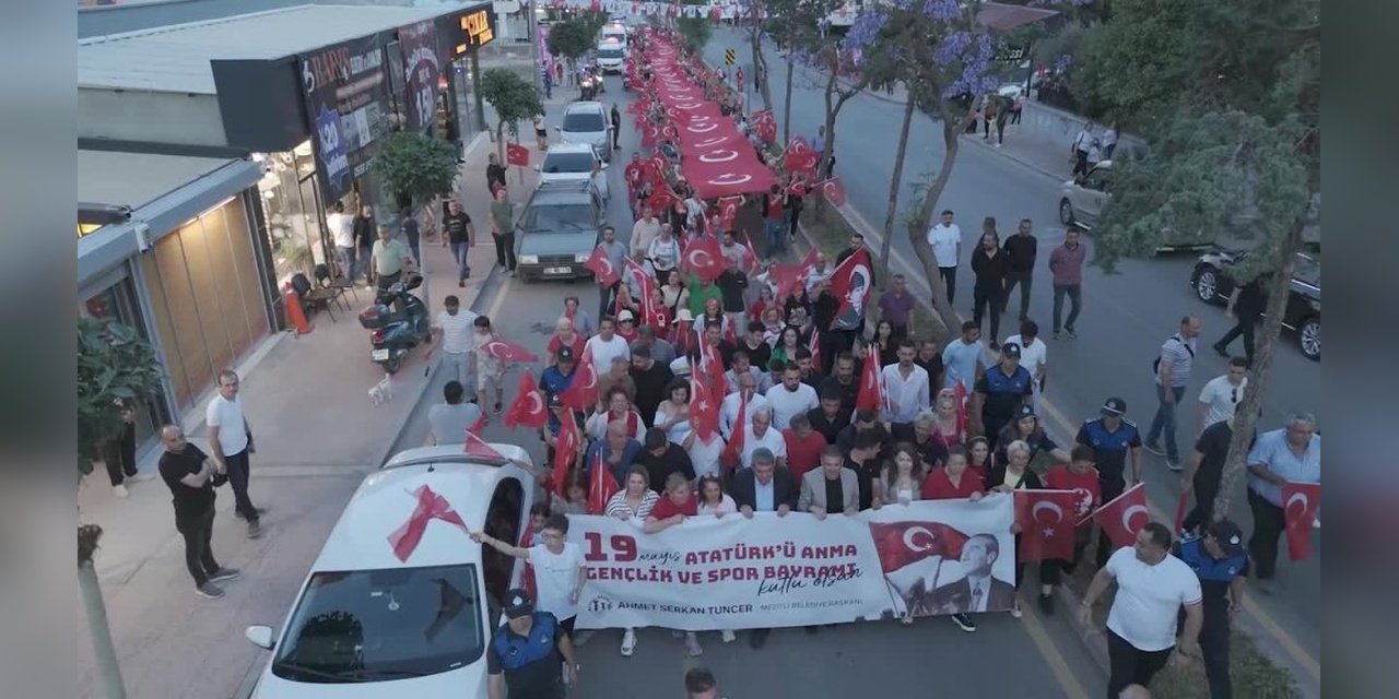 Mezitli'de 19 Mayıs coşkuyla kutlandı