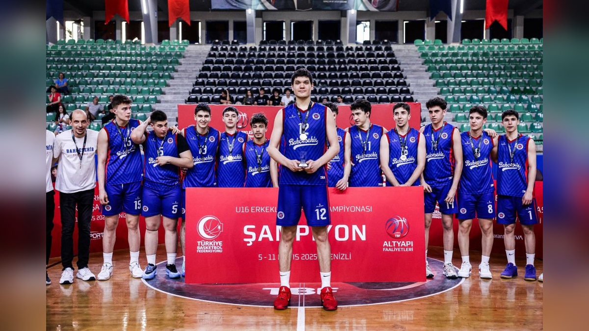 Bahçeşehir Koleji, U16 Basketbol Şampiyonası'nda Türkiye birincisi oldu